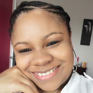 Meet your Posher, Latrice